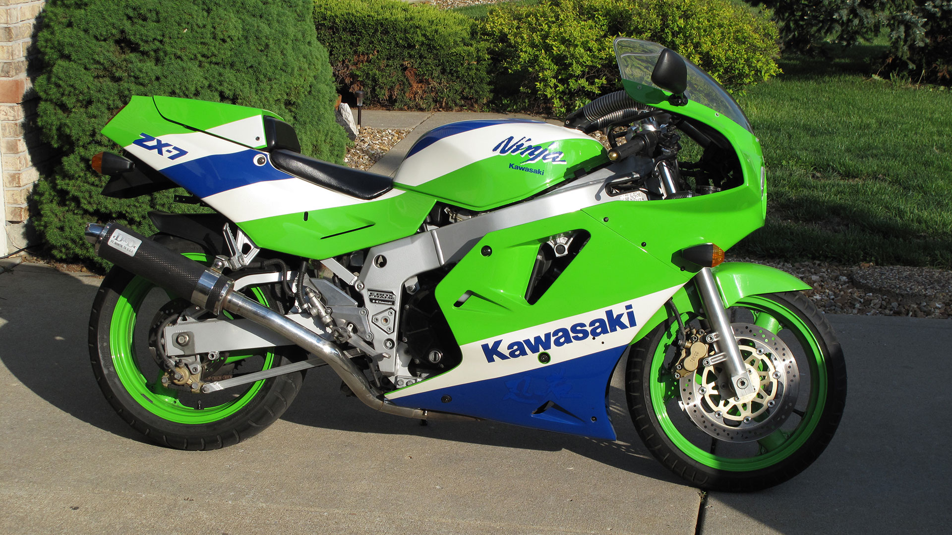 Gallery | Andys Kawasaki ZXr/ZX7R Tribute Website