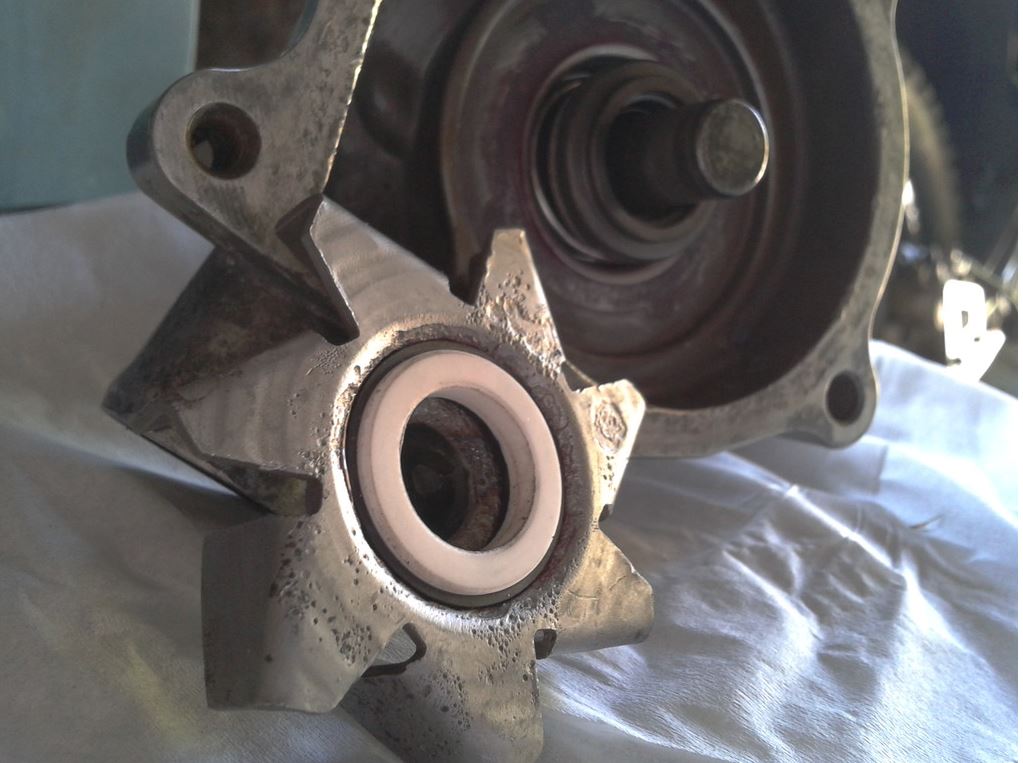 How To Rebuild A Kasawasaki ZXR750 H1 H2 Water Pump